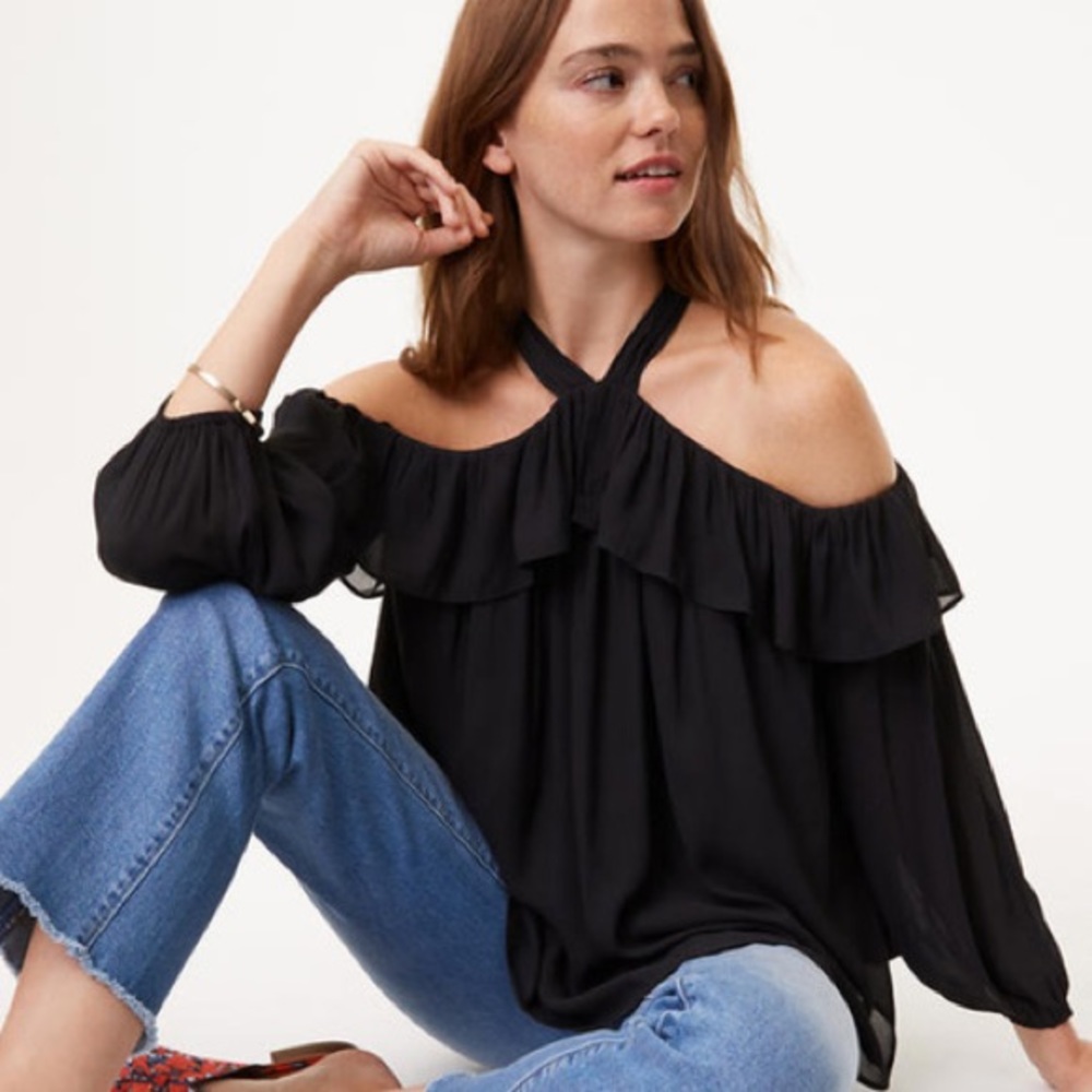 HOST PICK🌟🌟 LOFT Flowy Cold Shoulder Blouse NWT